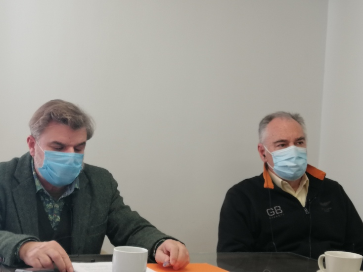 Αριστερά ο πρόεδρος του Δ.Σ. του Ελληνικού Κέντρου Κινηματογράφου Μάρκος Χολέβας και δεξιά ο Γενικός Διευθυντής Παντελής Μητρόπουλος