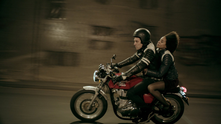 Amerika Square  Σκην. Γιάννης Σακαρίδης