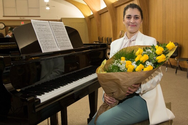 Η Άννα- Μαρία Γκούνη είναι η πρώτη γυναίκα μαέστρος και μουσική διευθύντρια της Συμφωνικής Ορχήστρας του Κονρό