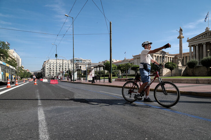 Ποδήλατα με ασφάλεια στην Πανεπιστημίου; Κι όμως γίνεται με τον «Μεγάλο Περίπατο της Αθήνας» - Έγιναν οι πρώτες παρεμβάσεις