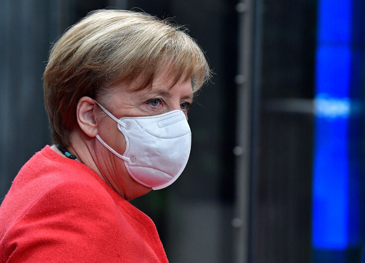 Politico: Με μάσκα... πανοπλία η Άνγκελα Μέρκελ στη Σύνοδο Κορυφής της Ευρωπαϊκής Ένωσης
