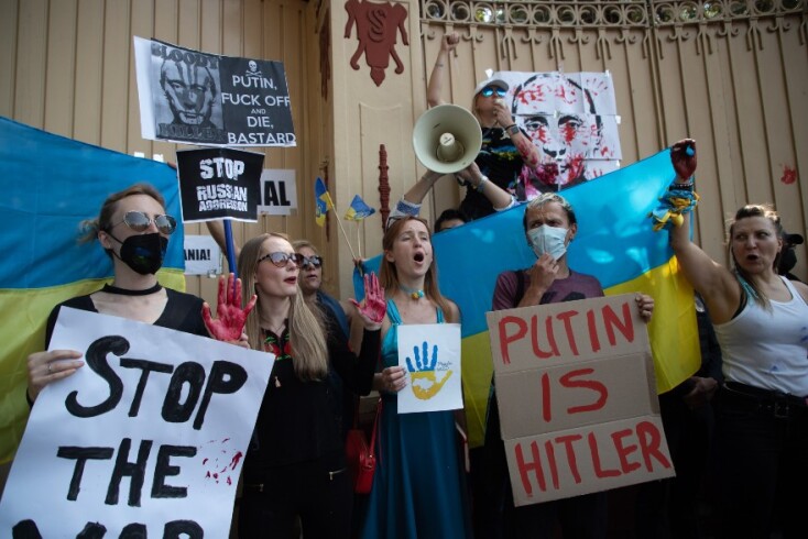 Μεξικανοί πολίτες διαδηλώνουν για την εισβολή της Ρωσίας στην Ουκρανία