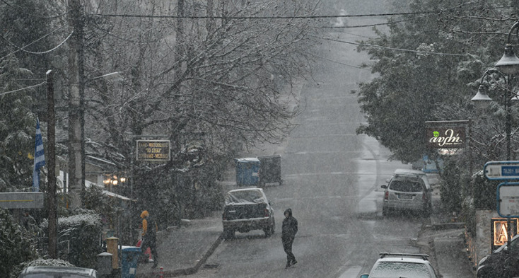 ΑΤΤΙΚΗ ΧΙΟΝΙΑ ΣΤΟΝ ΔΙΟΝΥΣΟ 