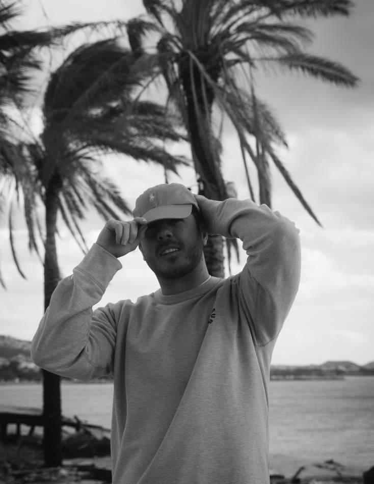 Ο Μιχάηλ Βαρθακούρης στην πρώτη έκθεση φωτογραφίας