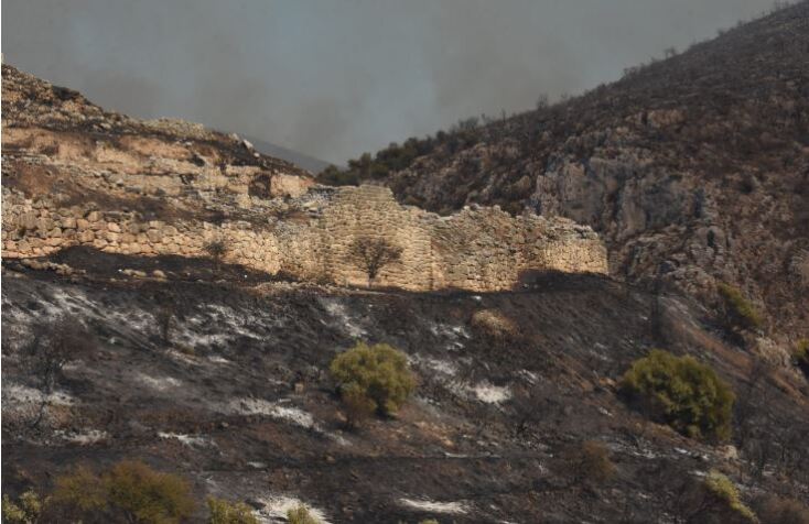 Φωτιά στις Μυκήνες 