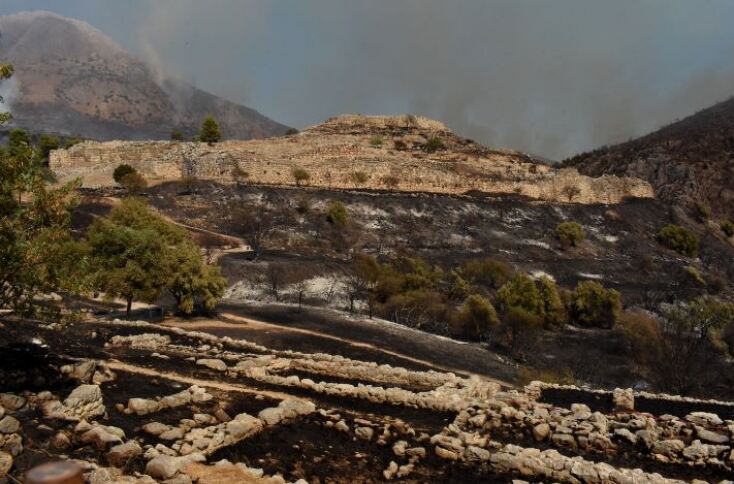 Φωτιά στις Μυκήνες 