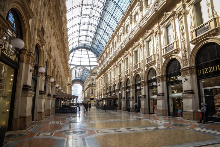 Φοβούνται τον κορωνοϊό και δεν βγαίνουν από τα σπίτια τους οι κάτοικοι του Μιλάνου