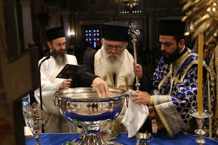Η τελετή του Αγιασμού από τον Αρχιεπίσκοπο Αθηνών 