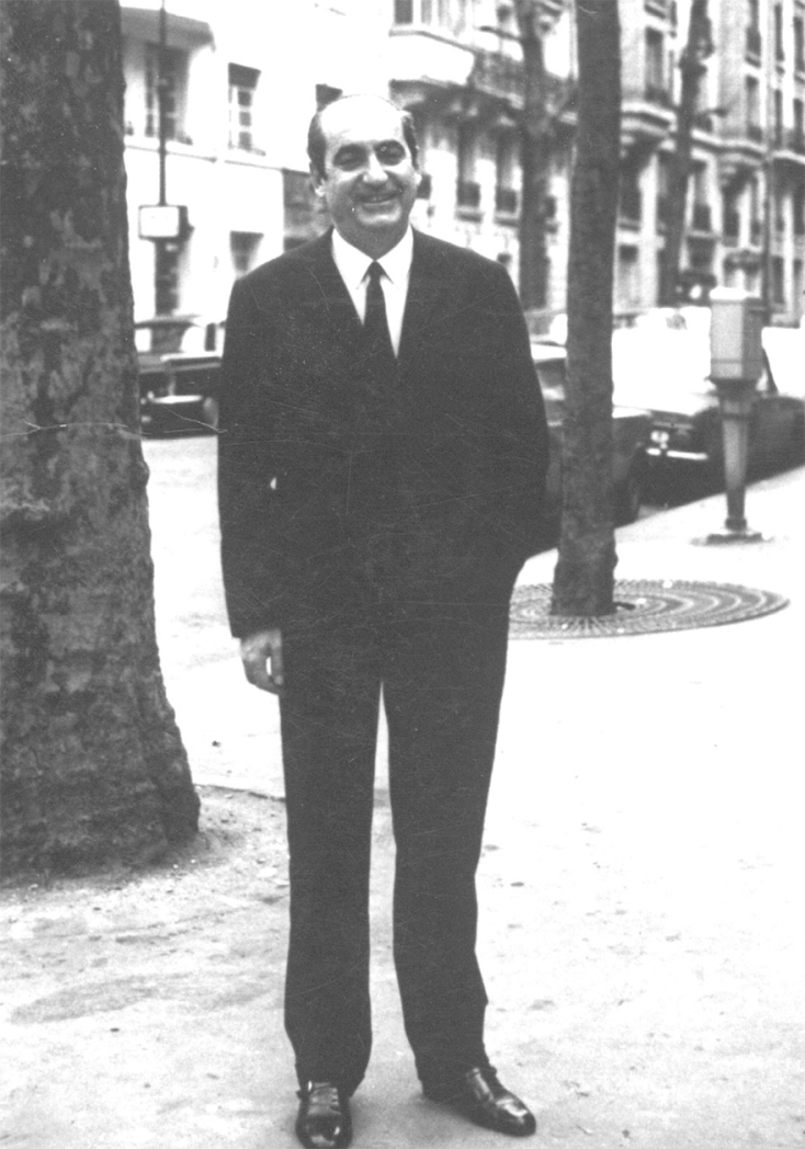 Ο Κωνσταντίνος Μητσοτάκης αυτοεξόριστος στο Παρίσι