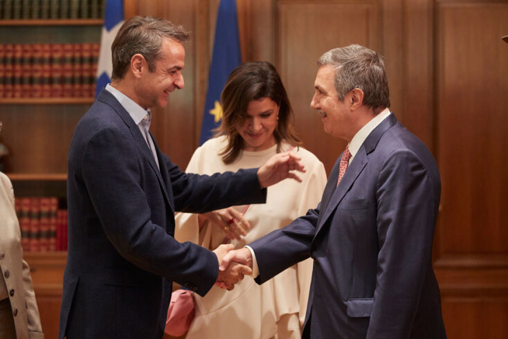 Ο πρωθυπουργός Κυριάκος Μητσοτάκης και ο πρόεδρος του Ιδρύματος Ωνάση Αντώνης Παπαδημητρίου