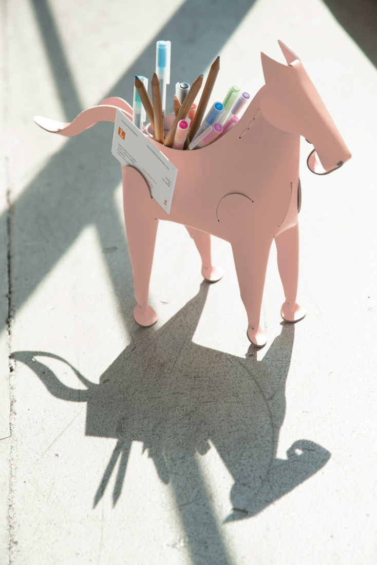 Δερμάτινη μολυβοθήκη για δώρο Χριστουγέννων