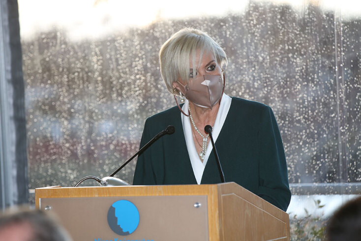 Η Ευαγγελία Κουρτέλη- Ξουρή, διοικήτρια του Θεαγένειου Αντικαρκινικού Νοσοκομείου, στα εγκαίνια της Μονάδας «Νίκος Κούρκουλος»