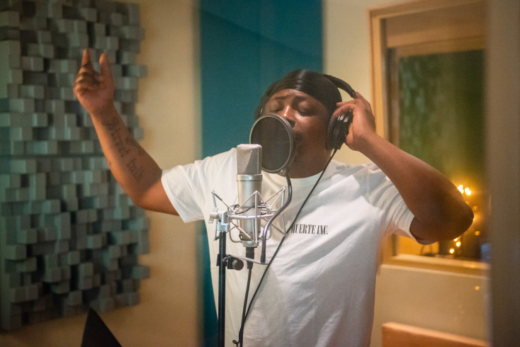 Ο ράπερ Moose στο στούντιο