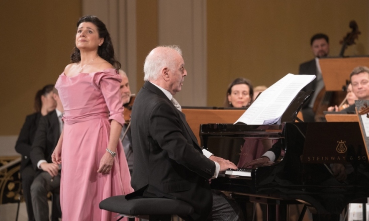 Η Τσετσίλια Μπάρτολι και ο Ντάνιελ Μπάρενμποϊμ