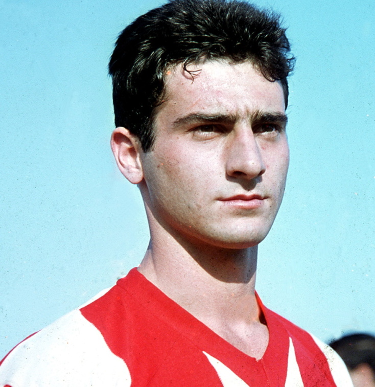 Φωτογραφία του Μποτίνου κατά τις πρώτες του χρονιές στον Ολυμπιακό.