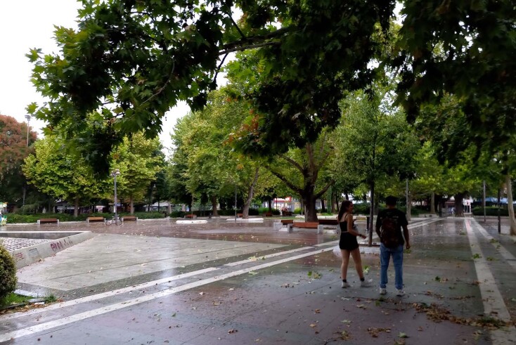 Στιγμιότυπο από το μπουρίνι στη Λάρισα