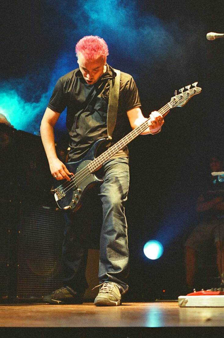 Στιγμιότυπο από συναυλία την συναυλία των Muse στην Αθήνα το 2002