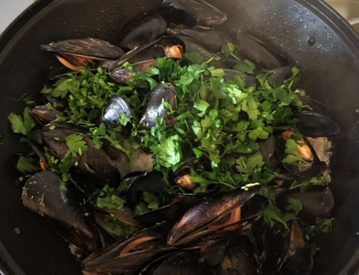 Μύδια με φασόλια στο γουόκ