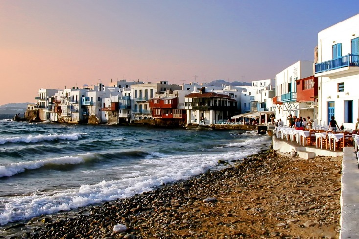 mykonos-1635650_1920.jpg