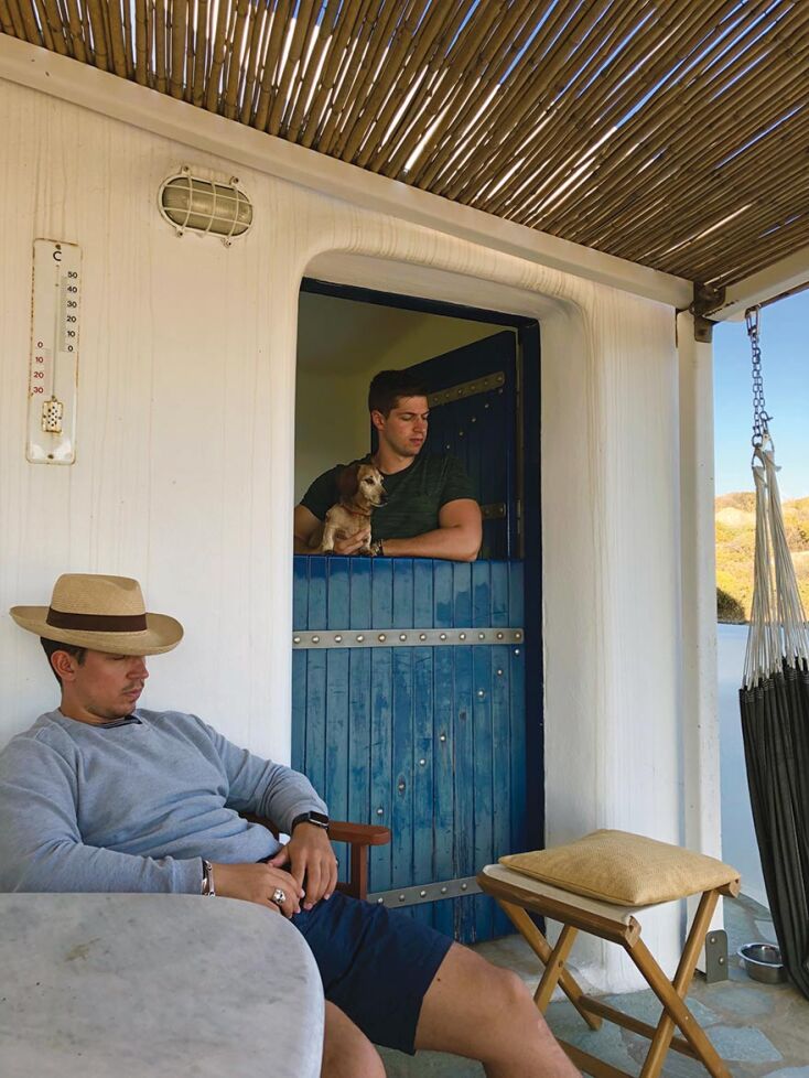 Προμηθέας και Αρίωνας Σπυρίδης (Minas Designs)