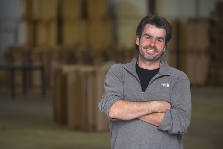 Έχοντας κατακτήσει περισσότερες από 150 πόλεις και στις 5 Ηπείρους, ο διεθνούς φήμης καλλιτέχνης Olivier Grossetête βρέθηκε και στην Ελλάδα επιλέγοντας την πόλη της Ελευσίνας, στο πλαίσιο των εκδηλώσεων της Πολιτιστικής Πρωτεύουσας της Ευρώπης Ελευσίνα 20