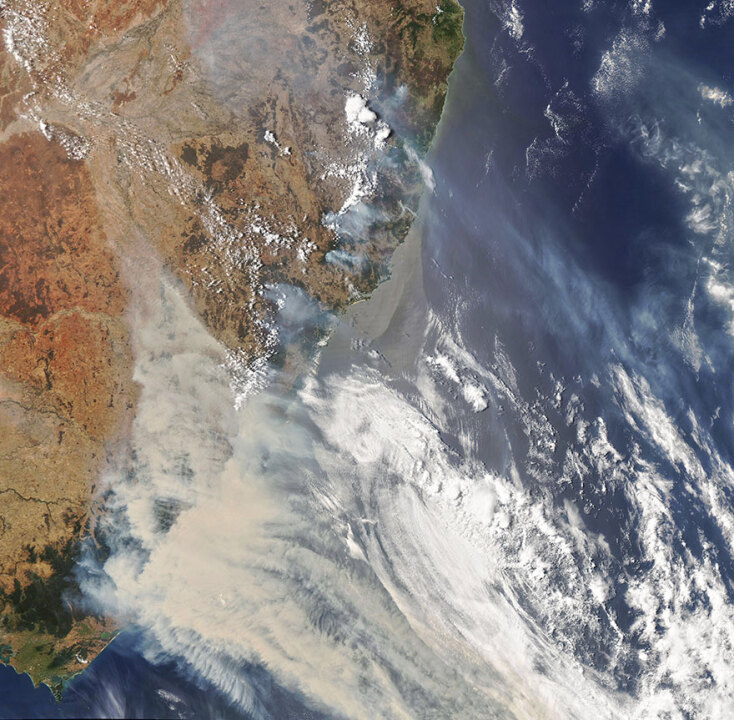 Ορατοί από το Διάστημα οι καπνοί από τα πύρινα μέτωπα της Αυστραλίας