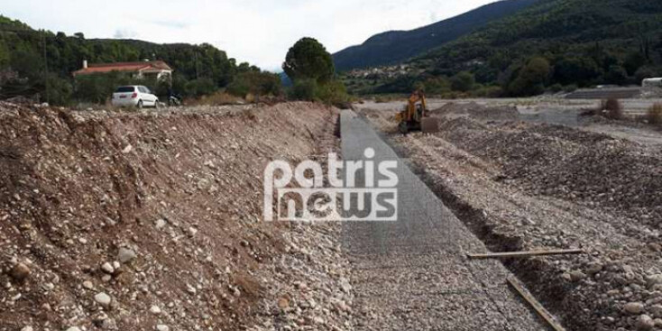 Τραγωδία στην Ηλεία: Νεκρός χειριστής γκρέιντερ - Το μηχάνημα έπεσε σε χαράδρα