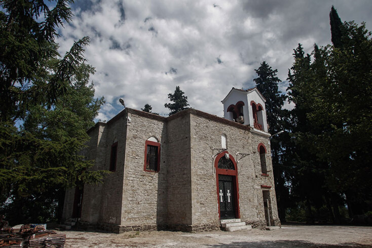 Έξω από το εκκλησάκι του Προφήτη Ηλία βρέθηκε νεκρή η 16χρονη στα Τρίκαλα