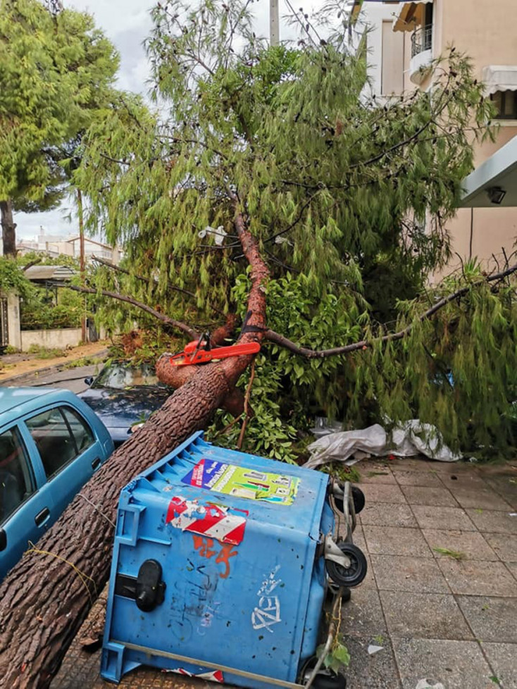 Καταστροφές στο Νέο Ηράκλειο από την κακοκαιρία που σάρωσε την Αττική 