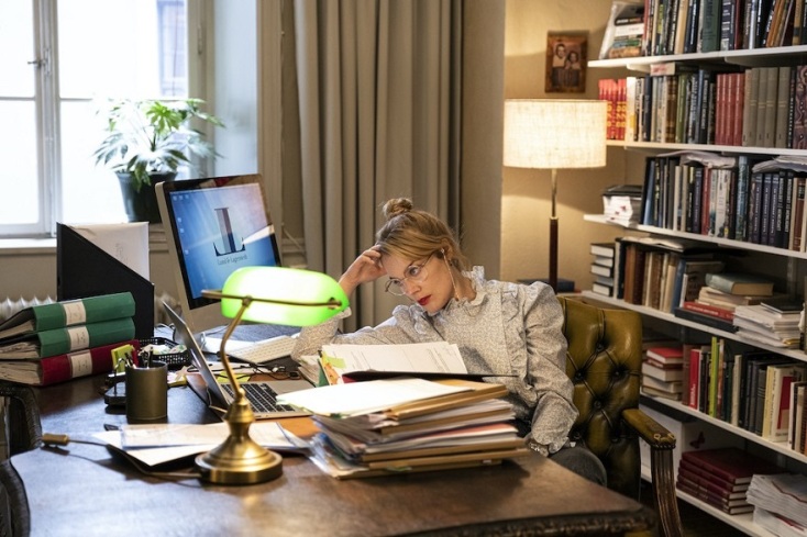 Η Ida Engvoll στη σειρά «Έρωτας &amp; Αναρχία» (Love &amp; Anarchy) του Netflix