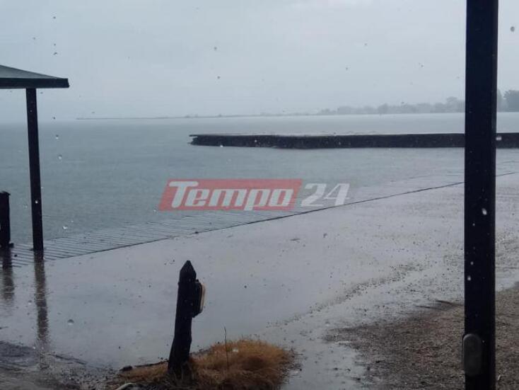 "Πνίγηκε" η Δυτική Αχαΐα - 20 απεγκλωβισμοί - Σε ξενοδοχεία μεταφέρονται οικογένειες που τα σπίτια τους πλημμύρισαν