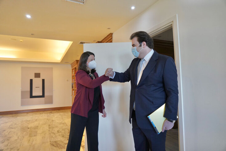 Νίκη Κεραμέως και Κυριάκος Πιερρακάκης - Φέτος οι υποψήφιοι στις Πανελλαδικές 2021 θα μάθουν τα αποτελέσματα με SMS στο κινητό τους τηλέφωνο