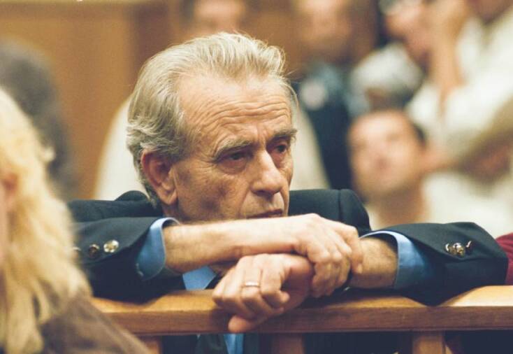 Ο Νικήτας Σίμος, πατέρας της Άντας, στη δίκη του δολοφόνου της κόρης του, Γρηγόρη Κούλα