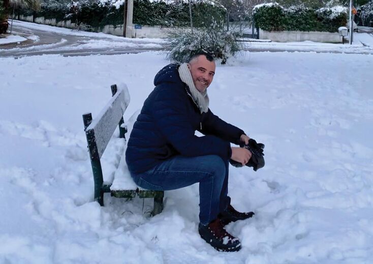 Χάρης Νικολακάκης Διευθυντής των εκδόσεων Bell