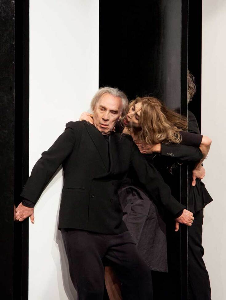 «Νόρα» με τους Σοφία Χιλλ, Τάσο Δήμα, Αντώνη Μυριαγκό, σκην. Θεόδωρος Τερζόπουλος © Κατερίνα Τζιγκοτζίδου