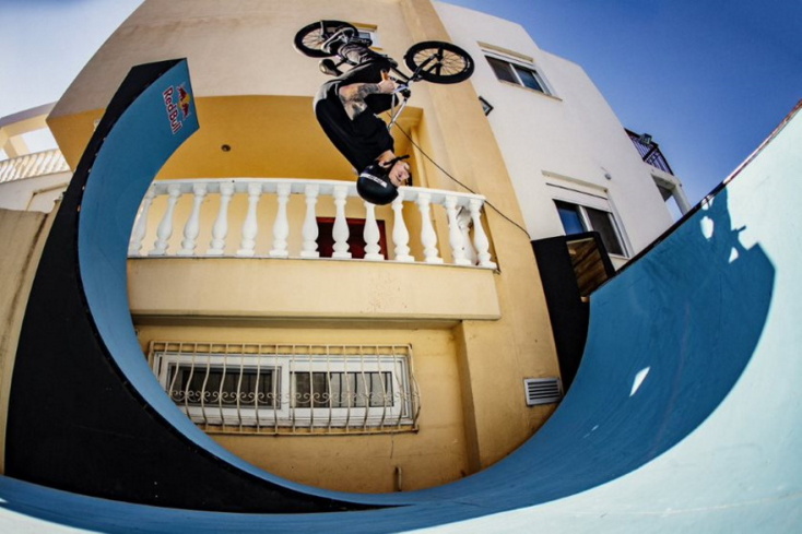 Γιώργος Νταβουτιάν