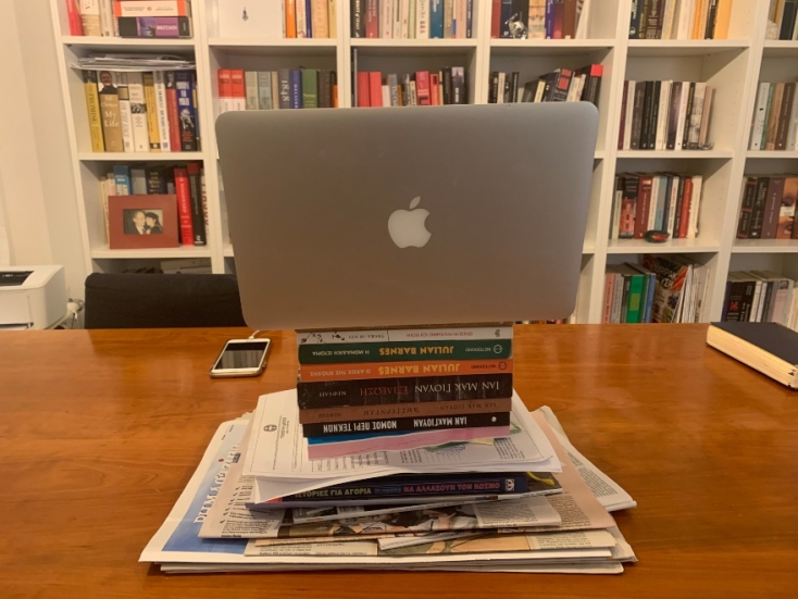 Ο Καθηγητής και Βουλευτής Δημήτρης Καιρίδης μοιράζεται σκέψεις από τον αυτοεγκλεισμό του λόγω του κορωνοϊού στη νέα στήλη «Μένουμε Σπίτι» της ATHENS VOICE.