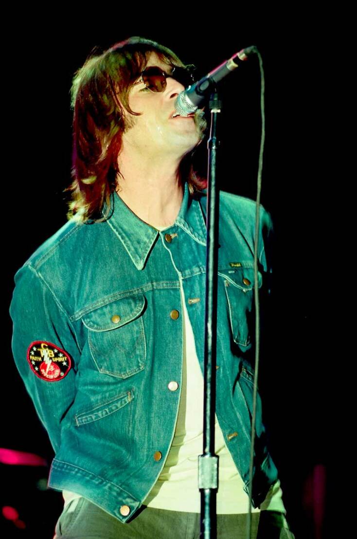 Στιγμιότυπο από τη συναυλία την συναυλία των Oasis στην Αθήνα το 2000