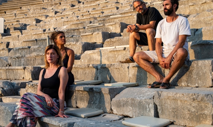 Οι ερμηνευτές της παράστασης "Οιδίποδας" από τη Σαουμπύνε στην Επίδαυρο