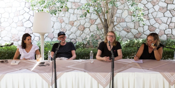 Κατερίνα Ευαγγελάτου, Τόμας Οστερμάγερ και Μάγια Τσάντε στη συνέντευξη τύπου για τον "Οιδίποδα" της Σαουμπύνε στην Επίδαυρο