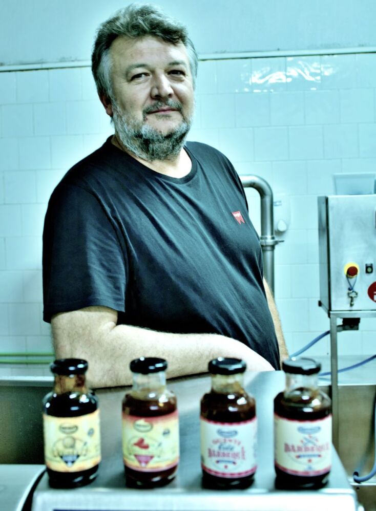 Ο Κώστας Μπουτάκης και τα μαγικά βαζάκια του