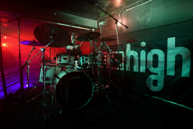 63 High στο Eightball