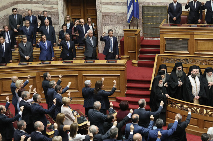 Η ορκωμοσία των 300 στη Βουλή