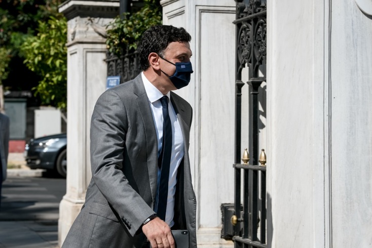 Στιγμιότυπο από την άφιξη των νέων υπουργών και υφυπουργών στην τελετή ορκωμοσίας