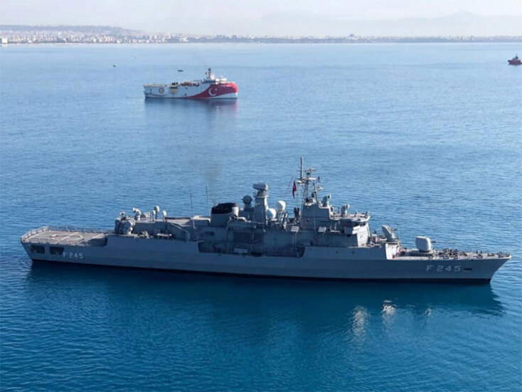 Oruc Reis: Τουρκική φρεγάτα συνοδεύει το σκάφος σεισμικών ερευνών στην Ανατολική Μεσόγειο