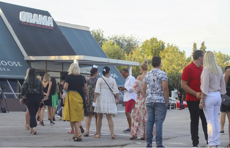 Ουρές έξω από τον Βέρτη