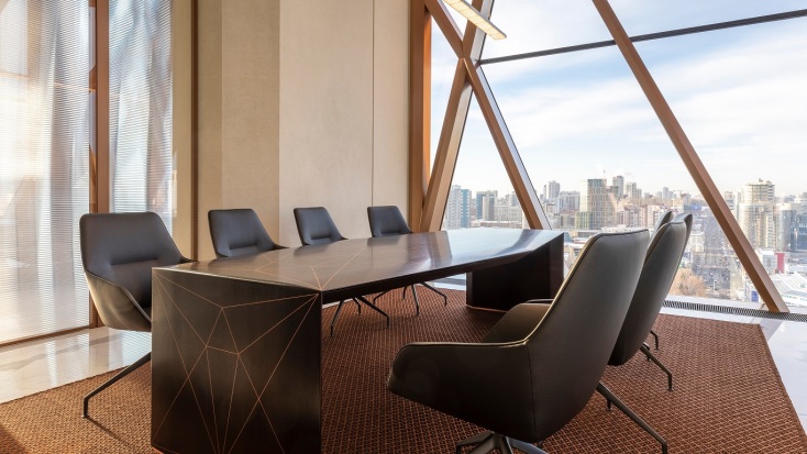 Ρωσία: Εικόνες από τον ουρανοξύστη που παρέδωσε το διάσημο αρχιτεκτονικό γραφείο Foster+Partners στην πόλη Γεκατέρινμπουργκ