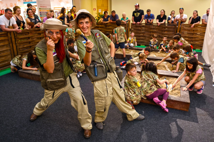 Οι δεινόσαυροι ξαναζωντανεύουν στο RIVER WEST