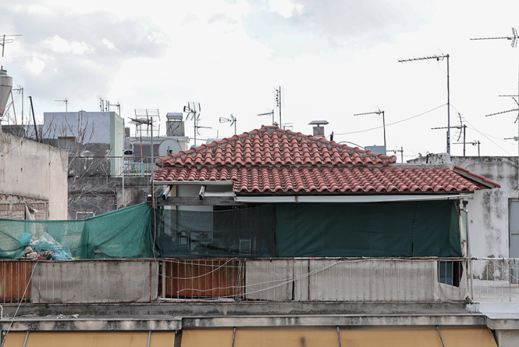 Κυψέλη: Μητέρα δολοφόνησε το 7χρονο αγοράκι της και το έκρυβε επί 5 χρόνια στη βεράντα της