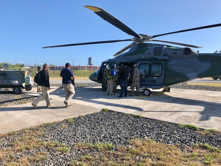 Η Εθνική Υπηρεσία Αεροπορίας διασώζει άτομα μετά τις δολοφονίες της αίρεσης «Νέο Φως του Θεού» στην κοινότητα ιθαγενών Νγκαμπέ Μπουγκλέ του Άλτο Τερόν